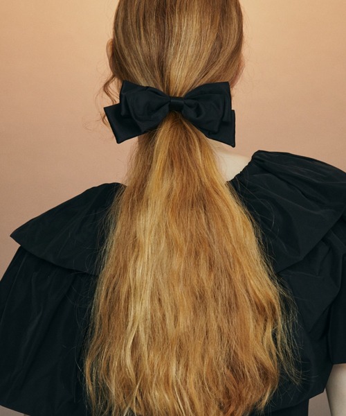 IRIS47(イリスフォーセブン)の「【IRIS47】Verdi bow hook / ヴェルディ ボウ フック(ヘアゴム・レディース・ブラック系/グレー・FREE)」の2枚目の写真