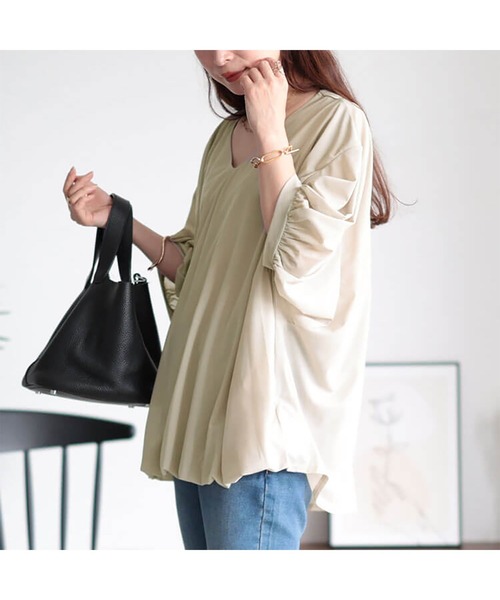GOLDJAPAN(ゴールドジャパン)の「Vネックバルーンドルマンプルオーバー【大きいサイズ対応】(Tシャツ/カットソー・レディース・オフホワイト/ブラック/チャコール/ベージュ系・LL~3L/4L~5L)」の12枚目の写真