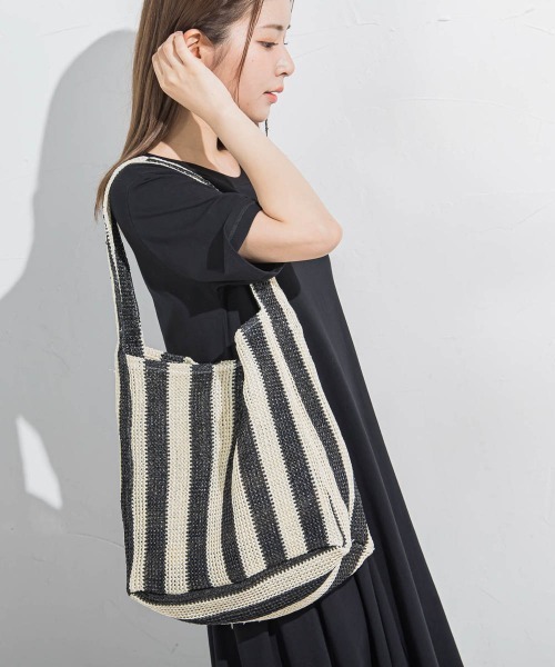 VICKY（ビッキー）の「【トレンドBAG】ストロー編みバッグ（トートバッグ・レディース・ベージュ系その他/ブラック系その他・FREE）」の2枚目の写真