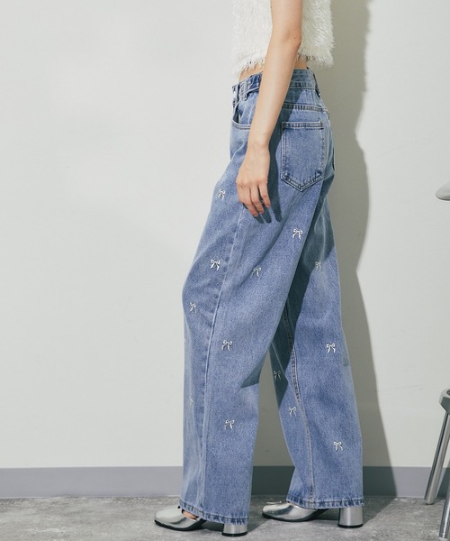 ANOTHER S（アナザーエス）の「リボン刺繍ワイドデニムパンツ（デニムパンツ・レディース・ブルー・S/M/L）」の6枚目の写真