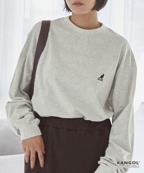 KANGOL（カンゴール）の「KANGOL/カンゴール 別注 ロゴ ワンポイント刺繍 オーバーサイズ長袖Tシャツ（Tシャツ/カットソー・メンズ・ブラック/ダークネイビー/ダークブラウン/ブラック系/チャコール/オフホワイト/グレー系/グレイッシュベージュ/ワイン系/グレイッシュブルー/オートミール/モカ/レッド系/ダークグリーン・L/M/S/XL）」の8枚目の写真