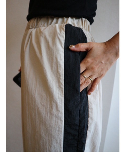 TRUNC(トランクエイティーエイト)の「Side Line Track Pants(その他パンツ・レディース・アイボリー・FREE)」の5枚目の写真
