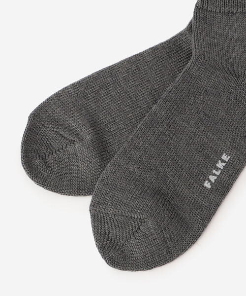 FALKE（ファルケ）の「FALKE | 47520 STRIGGINGS RIB SOCKS WOMEN（ソックス/靴下・レディース・オフホワイト/ダークグレー/ダークブラウン/ブラウン/Brick /パープル・35/38）」の9枚目の写真