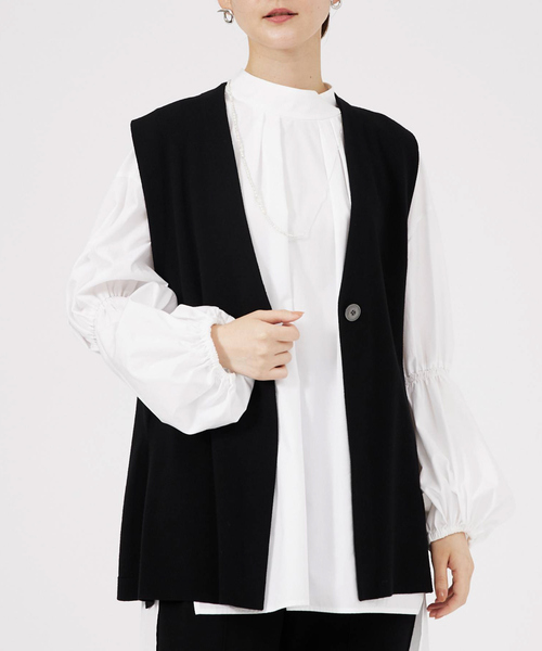 qualite（カリテ）の「サイドスリットニットジレ（ベスト・レディース・ライトグレー/ブラック/オフホワイト・フリー）」の2枚目の写真