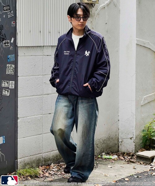 MLB（メジャーリーグベースボール）の「MLB/メジャーリーグベースボール 別注ナイロンパイピングブルゾン(限定展開)（ナイロンジャケット・メンズ・ブラック/グレー/ネイビー・SMALL/MEDIUM/LARGE）」の10枚目の写真