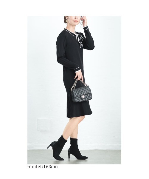 Sawa a la mode(サワアラモード)の「ボウタイリボン付きマーメイドニットワンピース(ワンピース・レディース・モカ/ブラック・FREE)」の12枚目の写真