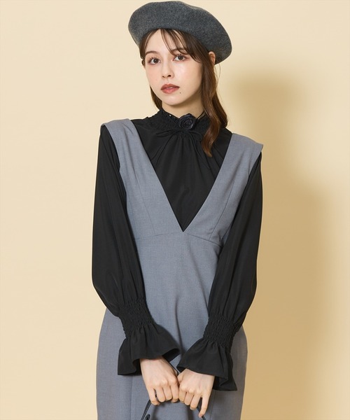 SWINGLE（スウィングル）の「2WAYシャーリングネックフレアスリーブブラウス（シャツ/ブラウス・レディース・ボルドー/オフホワイト/ブラック・FREE）」の12枚目の写真