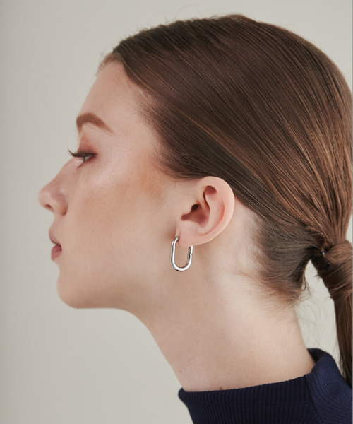 ciite' surgical stainless（シーテサージカルステンレス）の「【 金属アレルギー対応 】 オーバルフープピアス サージカルステンレス   (両耳用)（ピアス（両耳用）・レディース・シルバー/ゴールド/ピンクゴールド・FREE）」の6枚目の写真