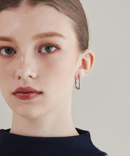 ciite' surgical stainless（シーテサージカルステンレス）の「【 金属アレルギー対応 】 オーバルフープピアス サージカルステンレス   (両耳用)（ピアス（両耳用）・レディース・シルバー/ゴールド/ピンクゴールド・FREE）」の7枚目の写真