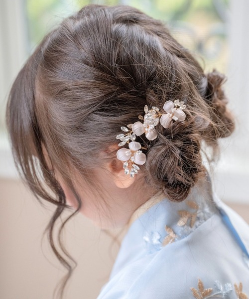 Catherine Cottage(キャサリンコテージ)の「ピンクゴールドフラワーUピン 3本セット(ヘアピン・キッズ・ゴールド・FREE)」の3枚目の写真