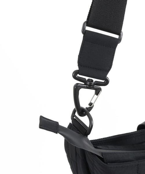 ADAM PATEK(アダムパテック)の「/ADAMPATEK/square quilt shoulder tote bag/スクエアキルトビッグショルダートートバッグ(トートバッグ・メンズ・ブラック/カーキ/グレー・FREE)」の19枚目の写真