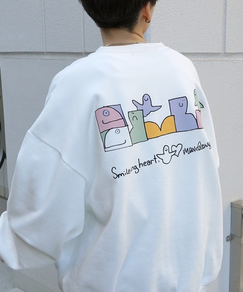 Mark Gonzales（マーク・ゴンザレス）の「別注 ビッグシルエット イラストバックプリント プルオーバースウェット カットソー ユニセックス 【MARK GONZALES / マークゴンザレス】（スウェット・メンズ・ベージュ/ミント/グリーン系その他/ブルー系その他/グリーン系その他2/ホワイト系その他/ブラック系その他4/ホワイト/ブラック系その他2/ブルー系その他2/ブルー系その他4/ブラック/ブラック系その他/ホワイト系その他2/ホワイト系その他4/ブラック系その他3/ホワイト系その他3/ライトグレー系5/ブラック系その他7/ライトグレー系6/ライトグレー系7/ブラック系その他6/ブラック系1/ブラック系その他5/ライトグレー系1/ホワイト系その他5/ホワイト系その他6/ホワイト系その他7/ホワイト系1・XL/M/L）」の4枚目の写真