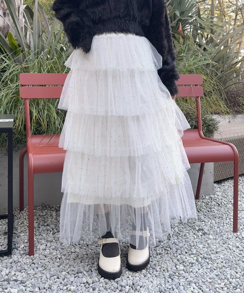 FOREVER 21(フォーエバー トゥエンティーワン)の「【2024FW】ラメティアードロングスカート(スカート・レディース・ブラック/グレー/ナチュラル・FREE)」の3枚目の写真