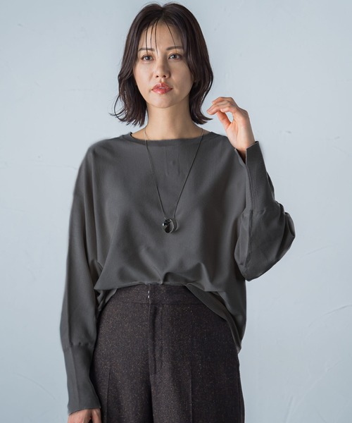 LAUTREAMONT(ロートレアモン)の「【WEB限定】バックボタンドルマンニット≪3サイズ/洗える≫(ニット/セーター・レディース・ベージュ/オレンジ/オフホワイト/チャコールグレー/ライトブルー/ブラック/ピンク/イエロー/カーキ・11号/9号/7号)」の3枚目の写真