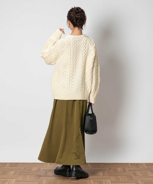 Right-on(ライトオン)の「ケーブルクルーカウチン(ニット/セーター・レディース・オフホワイト/ワイン・M/L/XL)」の11枚目の写真