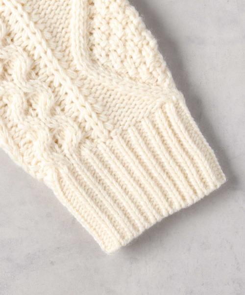 Right-on(ライトオン)の「ケーブルクルーカウチン(ニット/セーター・レディース・オフホワイト/ワイン・M/L/XL)」の16枚目の写真
