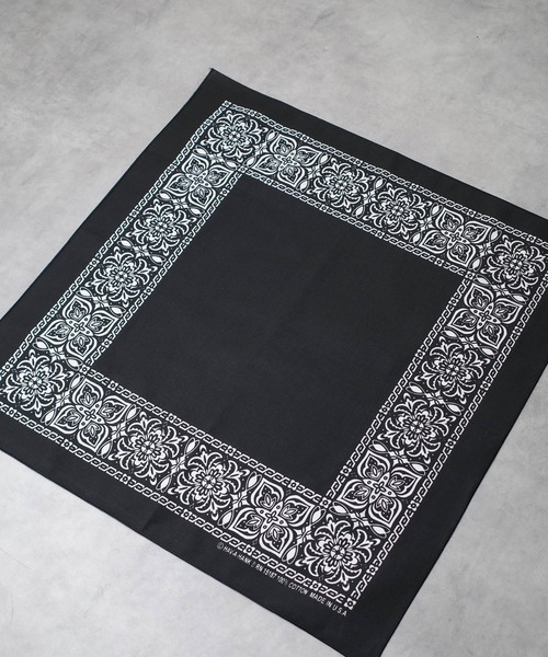 HAV-A-HANK(ハバハンク )の「【HAV-A-HANK】OPEN CENTER PAISLEY BANDANA(バンダナ/スカーフ・メンズ・ネイビー/レッド/ホワイト/ブラック・FREE)」の2枚目の写真