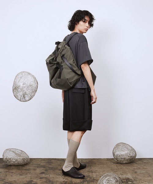Dulcamara(ドゥルカマラ)の「Dulcamara x MДCЯOM∀ЦЯO / KAOS LIGHT - CRASH NYLON(バックパック/リュック・メンズ・ブラック/パープル/グレー・FREE)」の6枚目の写真
