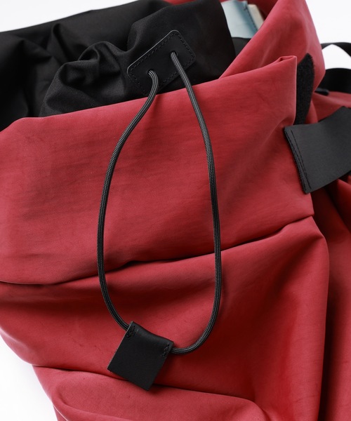 Dulcamara(ドゥルカマラ)の「Dulcamara x MДCЯOM∀ЦЯO / KAOS LIGHT - CRASH NYLON(バックパック/リュック・メンズ・ブラック/パープル/グレー・FREE)」の16枚目の写真