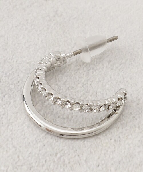 grove（グローブ）の「ラインストーンピアス【入卒対応可】（ピアス（両耳用）・レディース・シルバー/ピンクゴールド/ゴールド・00）」の5枚目の写真