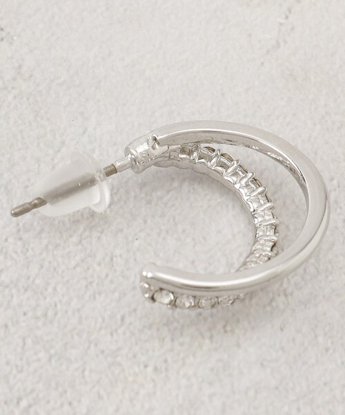 grove（グローブ）の「ラインストーンピアス【入卒対応可】（ピアス（両耳用）・レディース・シルバー/ピンクゴールド/ゴールド・00）」の6枚目の写真