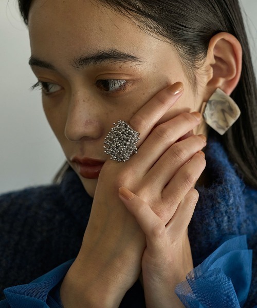 marjour(マージュール)の「DECORATIVE RING(リング・レディース・シルバー/ゴールド・FREE)」の2枚目の写真