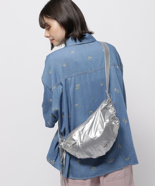 niko and...(ニコアンド)の「オリジナルキャンディショルダーバッグ(ショルダーバッグ・レディース・ブラック/ブルー/グレー・0)」の8枚目の写真