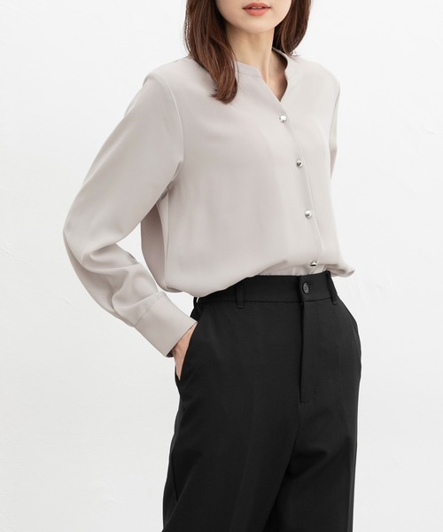 Honeys(ハニーズ)の「スキッパーブラウス(シャツ/ブラウス・レディース・ホワイト×ブラック/グリーン/グレイッシュベージュ/ネイビー/ホワイト・3L/L/LL/M/S)」の3枚目の写真