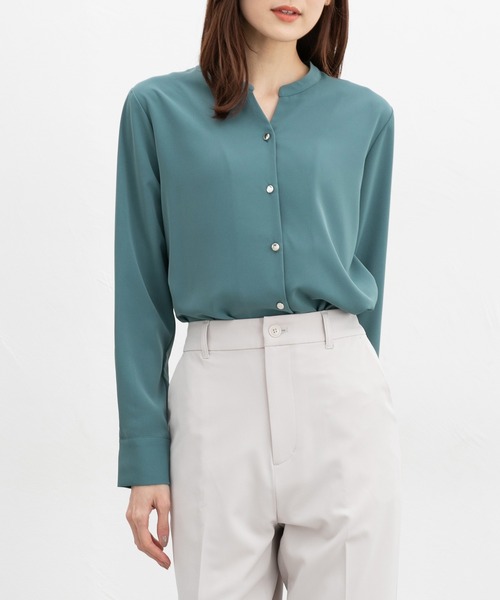 Honeys(ハニーズ)の「スキッパーブラウス(シャツ/ブラウス・レディース・ホワイト×ブラック/グリーン/グレイッシュベージュ/ネイビー/ホワイト・3L/L/LL/M/S)」の4枚目の写真