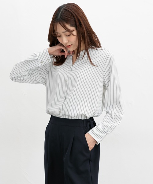 Honeys(ハニーズ)の「スキッパーブラウス(シャツ/ブラウス・レディース・ホワイト×ブラック/グリーン/グレイッシュベージュ/ネイビー/ホワイト・3L/L/LL/M/S)」の13枚目の写真