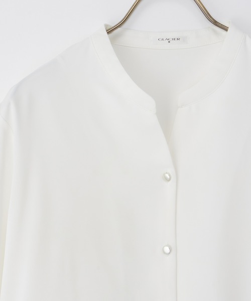 Honeys(ハニーズ)の「スキッパーブラウス(シャツ/ブラウス・レディース・ホワイト×ブラック/グリーン/グレイッシュベージュ/ネイビー/ホワイト・3L/L/LL/M/S)」の11枚目の写真