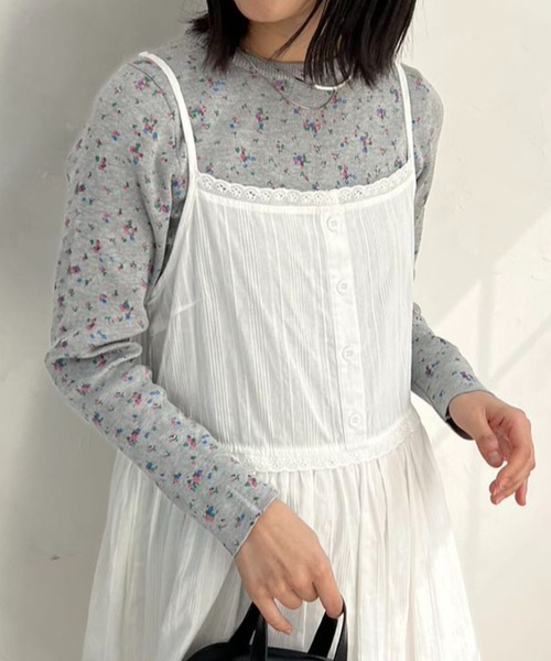mebole(メボレ)の「フラワーロングスリーブカットソー(Tシャツ/カットソー・レディース・ブラック/グレー/ホワイト・FREE)」の3枚目の写真