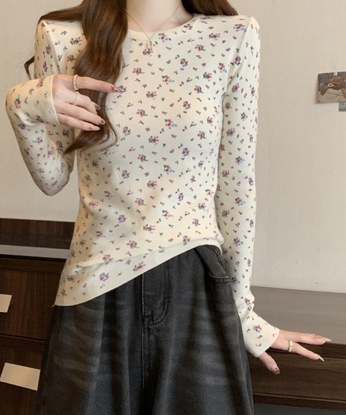 mebole(メボレ)の「フラワーロングスリーブカットソー(Tシャツ/カットソー・レディース・ブラック/グレー/ホワイト・FREE)」の7枚目の写真