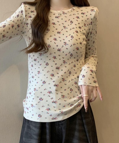 mebole(メボレ)の「フラワーロングスリーブカットソー(Tシャツ/カットソー・レディース・ブラック/グレー/ホワイト・FREE)」の11枚目の写真