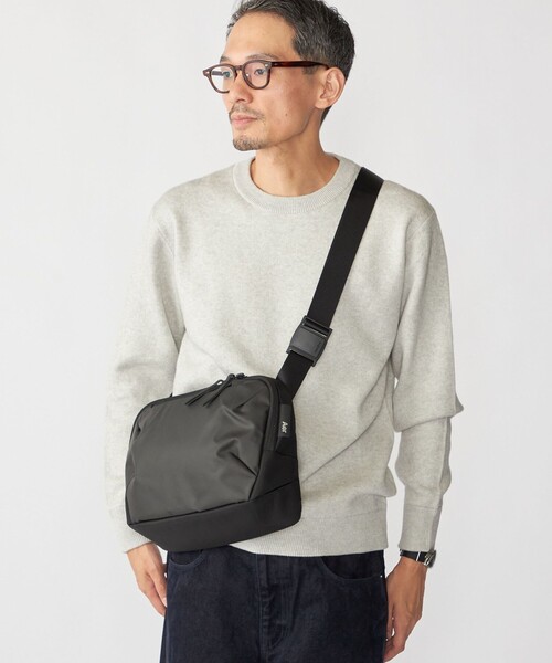 SHIPS(シップス)の「【SHIPS別注】Aer: TECH SLING(ショルダーバッグ・メンズ・ブラック・ONE SIZE)」の5枚目の写真