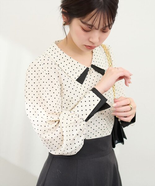 natural couture(ナチュラルクチュール)の「【WEB限定】osono重ね衿配色ブラウス(シャツ/ブラウス・レディース・サックスブルー/ピンク/ドット/ネイビー/ラベンダー/オフホワイト・FREE)」の17枚目の写真