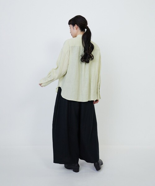 LOISIR(ロワズィール)の「グランジリネンランダムタックブラウス(シャツ/ブラウス・レディース・オフホワイト/ライム・FREE)」の14枚目の写真