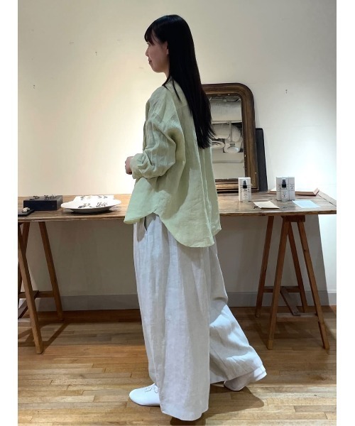 LOISIR(ロワズィール)の「グランジリネンランダムタックブラウス(シャツ/ブラウス・レディース・オフホワイト/ライム・FREE)」の22枚目の写真