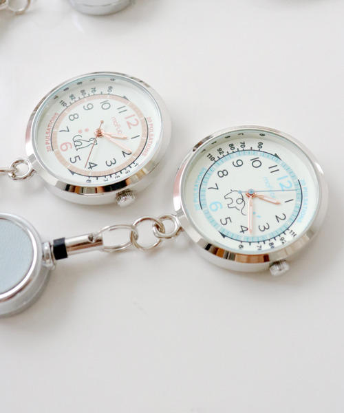 nattito(ナティート)の「〈nattito/ナティート〉Animal Reel Watch/リール付き ナースウォッチ アニマルリール(アナログ腕時計・レディース・ブルー/ブラウン/ピンク/レッド/イエロー・ONE SIZE)」の3枚目の写真
