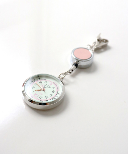 nattito(ナティート)の「〈nattito/ナティート〉Animal Reel Watch/リール付き ナースウォッチ アニマルリール(アナログ腕時計・レディース・ブルー/ブラウン/ピンク/レッド/イエロー・ONE SIZE)」の7枚目の写真