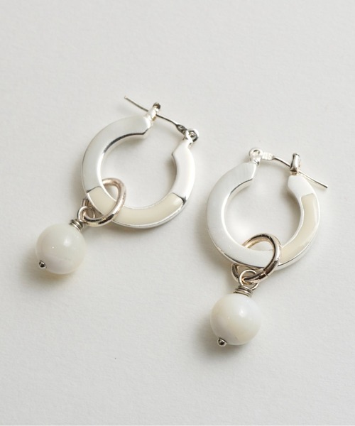 loni(ロニ)の「Color Peak Stone Pierce(ピアス(両耳用)・レディース・ホワイト/ブラウン/グリーン/ブラック・FREE)」の2枚目の写真