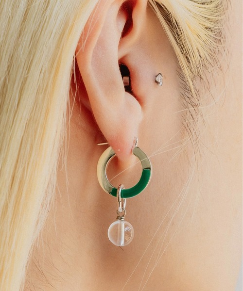 loni(ロニ)の「Color Peak Stone Pierce(ピアス(両耳用)・レディース・ホワイト/ブラウン/グリーン/ブラック・FREE)」の1枚目の写真