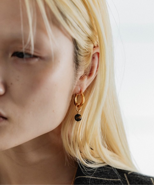 loni(ロニ)の「Color Peak Stone Pierce(ピアス(両耳用)・レディース・ホワイト/ブラウン/グリーン/ブラック・FREE)」の6枚目の写真