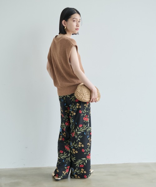 Shelly island（シェリーアイランド）の「ゴールドボタンVネックベスト（ベスト・レディース・ベージュ/ブラック・FREE）」の15枚目の写真