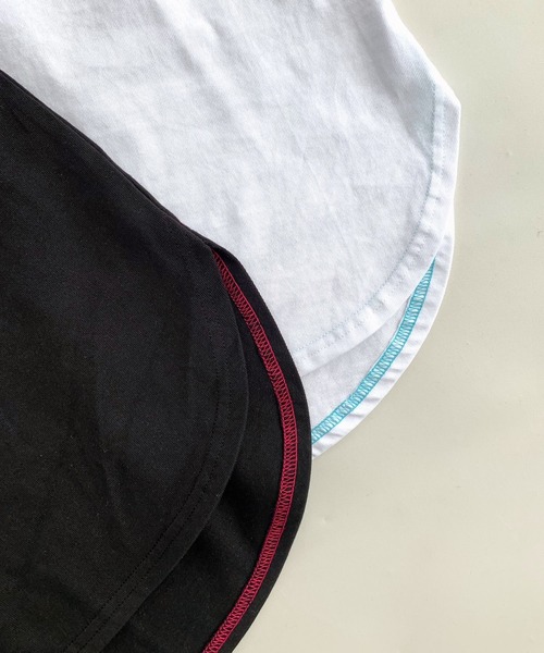 Q(キュー)の「スクエア箔プリントロンT(Tシャツ/カットソー・レディース・ブラック/ホワイト・MEDIUM)」の22枚目の写真