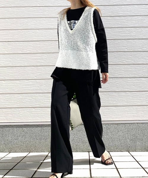 Q(キュー)の「スクエア箔プリントロンT(Tシャツ/カットソー・レディース・ブラック/ホワイト・MEDIUM)」の4枚目の写真