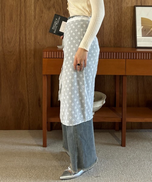 efill(エフィル)の「ドット フラワー シアー レイヤード 巻きスカート(スカート・レディース・ホワイト・FREE)」の11枚目の写真
