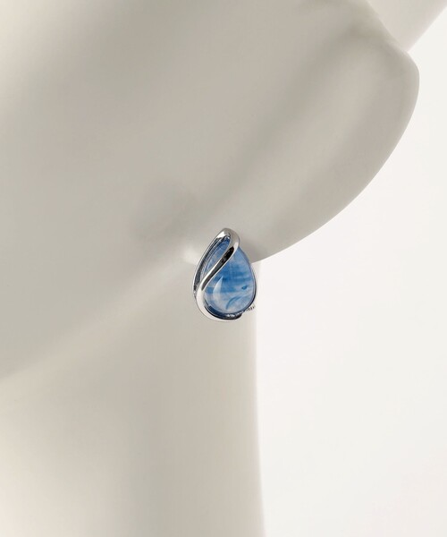 green label relaxing（グリーンレーベルリラクシング）の「クリア シズク メタルフレーム イヤリング（イヤリング・レディース・ゴールド/シルバー/コバルトブルー・FREE）」の18枚目の写真