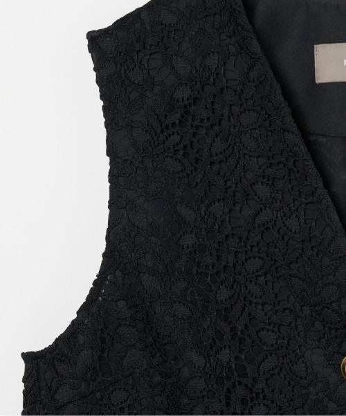 HELIOPOLE(エリオポール)の「EMBROIDERY LACE VEST(ベスト・レディース・アイボリー/ブラック・38)」の6枚目の写真