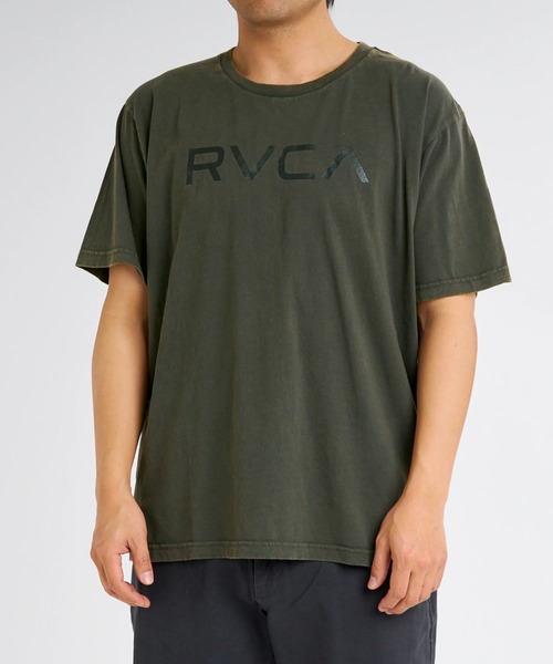 RVCA(ルーカ)の「RVCA メンズ RVCA PFP SS Tシャツ 【2025年春夏モデル】/ルーカロゴクルーネック半袖Tシャツ(Tシャツ/カットソー・メンズ・ブラック系その他/ブルー系その他/オフホワイト・LARGE/MEDIUM/X-LARGE/SMALL)」の1枚目の写真